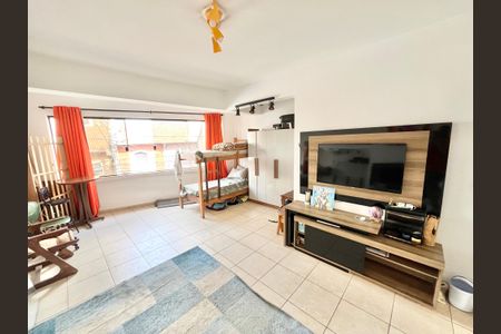 Casa à venda com 450m², 6 quartos e 4 vagasQuarto 1