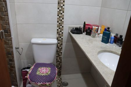 Apartamento à venda com 59m², 2 quartos e 1 vaga Apartamento à venda com 59m², 2 quartos e 1 vagaBanheiro da Suíte