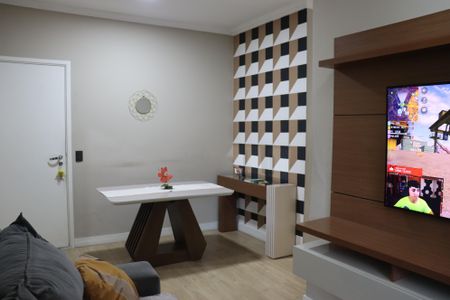 Sala de apartamento à venda com 2 quartos, 59m² em Jardim Tupanci, Barueri