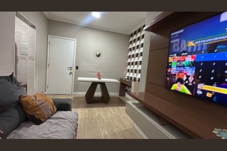 Sala de apartamento à venda com 2 quartos, 59m² em Jardim Tupanci, Barueri