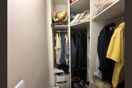 Apartamento à venda com 59m², 2 quartos e 1 vaga Apartamento à venda com 59m², 2 quartos e 1 vagaCloset da suíte