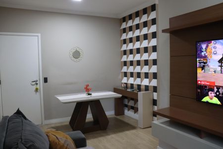 Sala de apartamento à venda com 2 quartos, 59m² em Jardim Tupanci, Barueri
