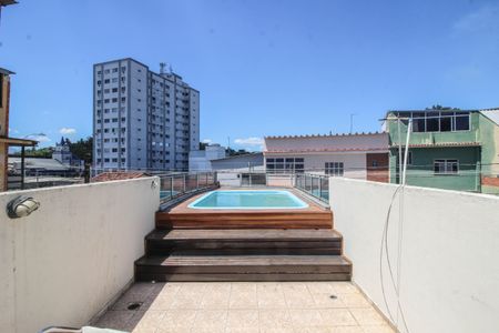 Casa para alugar com 300m², 3 quartos e 2 vagas Casa para alugar com 300m², 3 quartos e 2 vagasPiscina