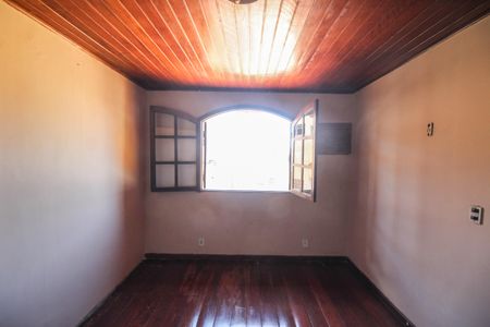 Casa para alugar com 300m², 3 quartos e 2 vagas Casa para alugar com 300m², 3 quartos e 2 vagasSuíte