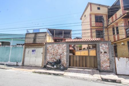 Casa para alugar com 300m², 3 quartos e 2 vagas Casa para alugar com 300m², 3 quartos e 2 vagasFachada