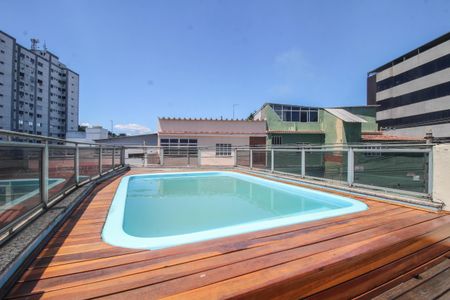 Casa para alugar com 300m², 3 quartos e 2 vagas Casa para alugar com 300m², 3 quartos e 2 vagasPiscina