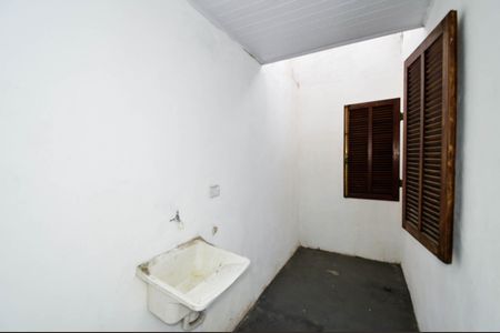 Casa para alugar com 60m², 2 quartos e sem vaga