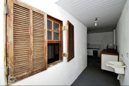 Casa para alugar com 60m², 2 quartos e sem vaga