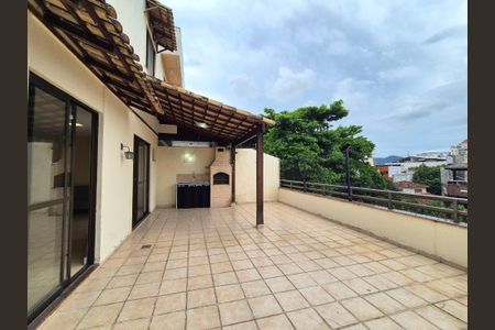 Apartamento para alugar com 250m², 4 quartos e 2 vagas Apartamento para alugar com 250m², 4 quartos e 2 vagasVaranda