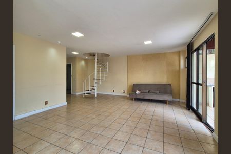 Apartamento para alugar com 250m², 4 quartos e 2 vagas Apartamento para alugar com 250m², 4 quartos e 2 vagasSala