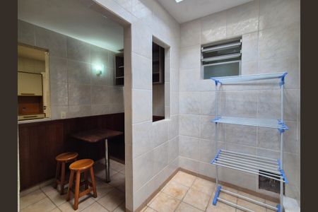 Apartamento para alugar com 250m², 4 quartos e 2 vagas Apartamento para alugar com 250m², 4 quartos e 2 vagasÁrea de Serviço