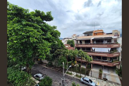 Apartamento para alugar com 250m², 4 quartos e 2 vagas Apartamento para alugar com 250m², 4 quartos e 2 vagasVista