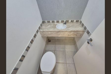 Apartamento para alugar com 250m², 4 quartos e 2 vagas Apartamento para alugar com 250m², 4 quartos e 2 vagasLavabo