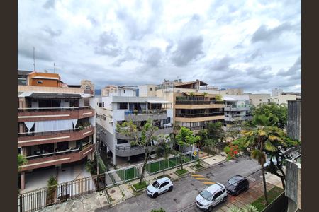 Apartamento para alugar com 250m², 4 quartos e 2 vagas Apartamento para alugar com 250m², 4 quartos e 2 vagasVista