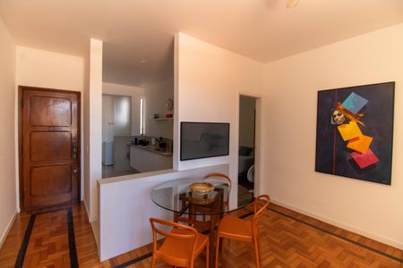 Sala de apartamento à venda com 2 quartos, 62m² em Icaraí, Niterói