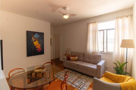 Sala de apartamento à venda com 2 quartos, 62m² em Icaraí, Niterói