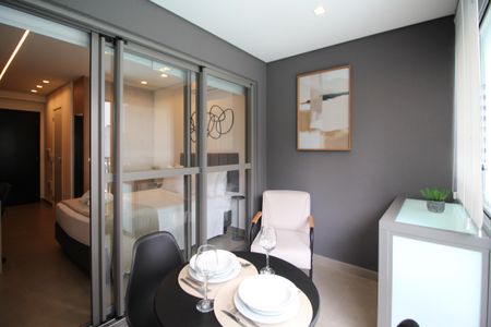 Varanda de kitnet/studio à venda com 1 quarto, 26m² em Indianópolis, São Paulo