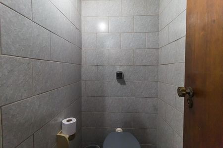 Casa para alugar com 560m², 4 quartos e 5 vagasBanheiro do Salão