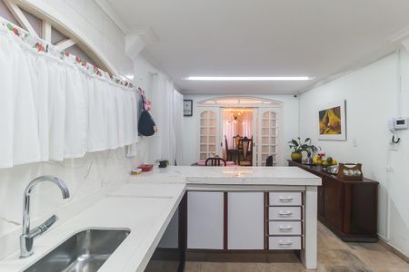 Casa para alugar com 560m², 4 quartos e 5 vagasCozinha