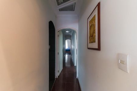 Casa para alugar com 560m², 4 quartos e 5 vagasCorredor