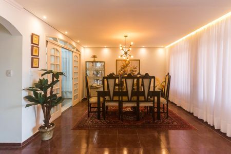 Casa para alugar com 560m², 4 quartos e 5 vagasSala de Jantar