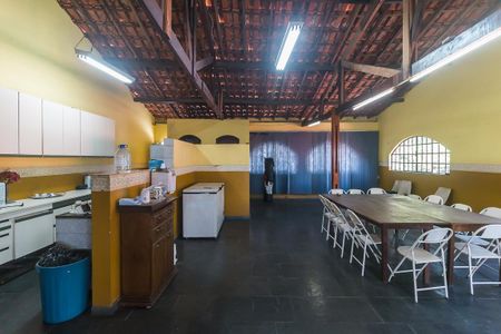 Casa para alugar com 560m², 4 quartos e 5 vagasSalão