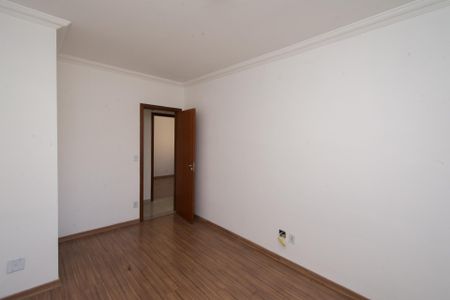 Quarto 2 de apartamento para alugar com 3 quartos, 98m² em Cabral, Contagem