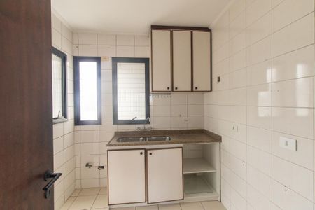 Apartamento à venda com 90m², 3 quartos e 2 vagasCozinha