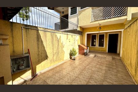 Casa para alugar com 138m², 3 quartos e 2 vagas Casa para alugar com 138m², 3 quartos e 2 vagasGaragem