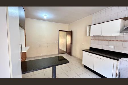 Casa para alugar com 138m², 3 quartos e 2 vagas Casa para alugar com 138m², 3 quartos e 2 vagasCozinha