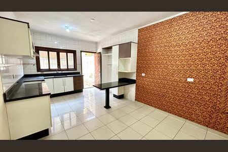 Casa para alugar com 138m², 3 quartos e 2 vagas Casa para alugar com 138m², 3 quartos e 2 vagasCozinha