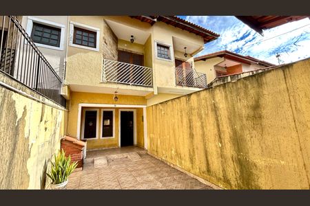 Casa para alugar com 138m², 3 quartos e 2 vagas Casa para alugar com 138m², 3 quartos e 2 vagasGaragem