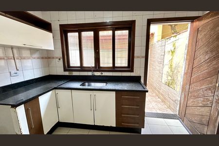 Casa para alugar com 138m², 3 quartos e 2 vagas Casa para alugar com 138m², 3 quartos e 2 vagasCozinha