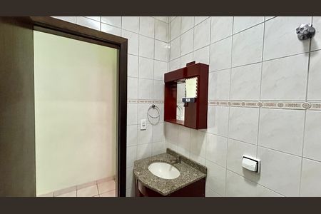 Casa para alugar com 138m², 3 quartos e 2 vagas Casa para alugar com 138m², 3 quartos e 2 vagasBanheiro 1