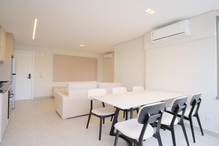 Apartamento para alugar com 65m², 2 quartos e 1 vagaSala