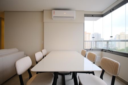 Apartamento para alugar com 65m², 2 quartos e 1 vagaSala