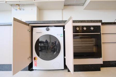 Apartamento para alugar com 65m², 2 quartos e 1 vagaCozinha e Área de Serviço