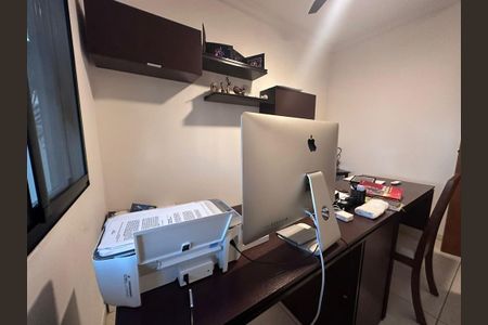 Casa de condomínio para alugar com 357m², 4 quartos e 4 vagas Casa de condomínio para alugar com 357m², 4 quartos e 4 vagasescritório