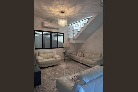 Casa de condomínio para alugar com 357m², 4 quartos e 4 vagas Casa de condomínio para alugar com 357m², 4 quartos e 4 vagasSala