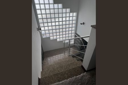 Casa de condomínio para alugar com 357m², 4 quartos e 4 vagas Casa de condomínio para alugar com 357m², 4 quartos e 4 vagasescada