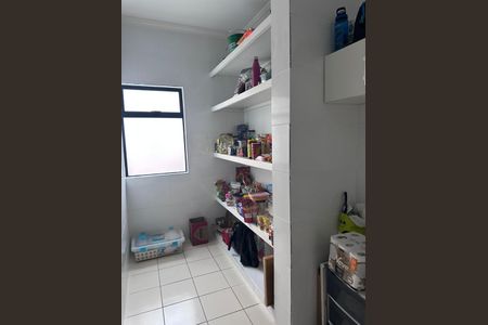 Casa de condomínio para alugar com 357m², 4 quartos e 4 vagas Casa de condomínio para alugar com 357m², 4 quartos e 4 vagasÁrea de serviço