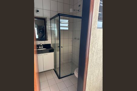 Casa de condomínio para alugar com 357m², 4 quartos e 4 vagas Casa de condomínio para alugar com 357m², 4 quartos e 4 vagasBanheiro