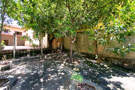 Casa à venda com 300m², 5 quartos e 2 vagas Casa à venda com 300m², 5 quartos e 2 vagasPomar