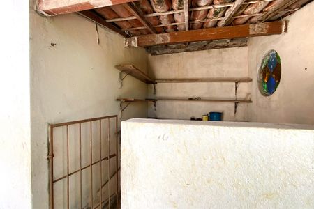 Casa à venda com 300m², 5 quartos e 2 vagas Casa à venda com 300m², 5 quartos e 2 vagasDispensa