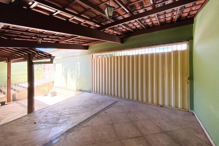 Casa à venda com 300m², 5 quartos e 2 vagas