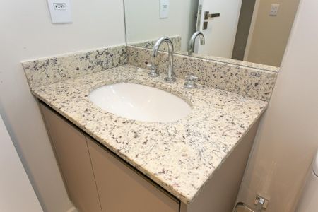 Apartamento para alugar com 65m², 2 quartos e 1 vaga Apartamento para alugar com 65m², 2 quartos e 1 vagaBanheiro Social