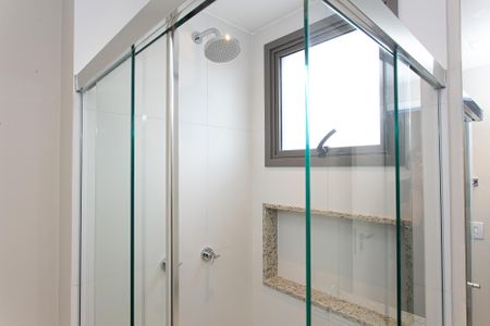 Apartamento para alugar com 65m², 2 quartos e 1 vaga Apartamento para alugar com 65m², 2 quartos e 1 vagaBanheiro da Suíte