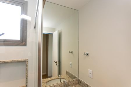Apartamento para alugar com 65m², 2 quartos e 1 vaga Apartamento para alugar com 65m², 2 quartos e 1 vagaBanheiro da Suíte