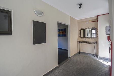 Apartamento à venda com 70m², 2 quartos e 1 vagaHall de entrada