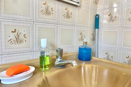 Casa à venda com 130m², 2 quartos e 2 vagasBanheiro 